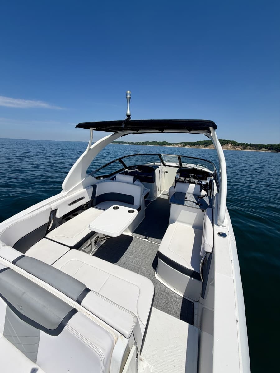 2018 Chaparral 307 - Photo 8