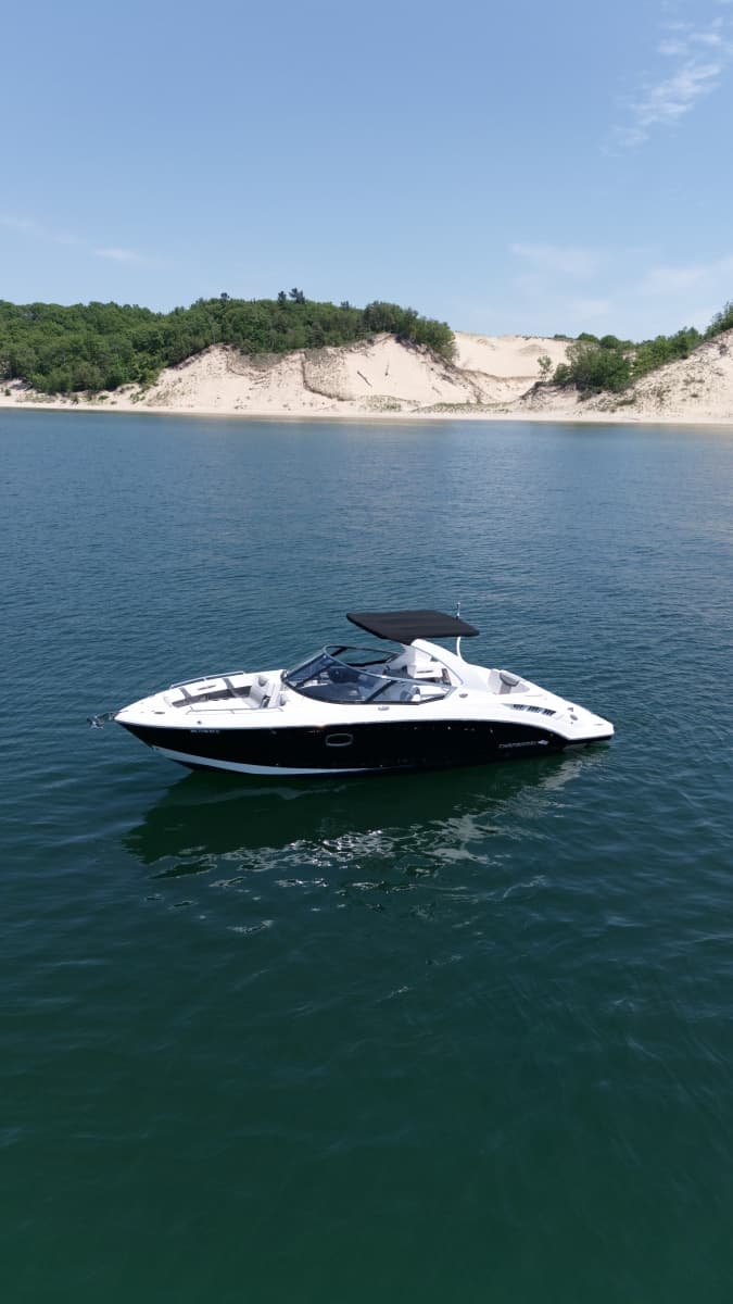 2018 Chaparral 307 - Photo 1