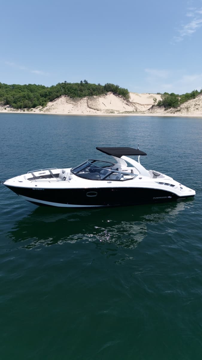 2018 Chaparral 307 - Photo 2
