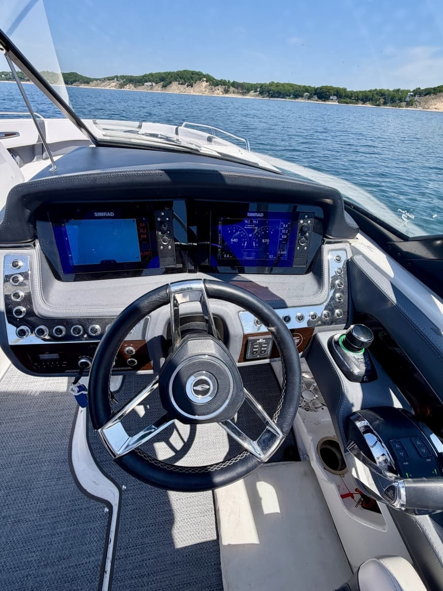 2018 Chaparral 307 - Photo 15