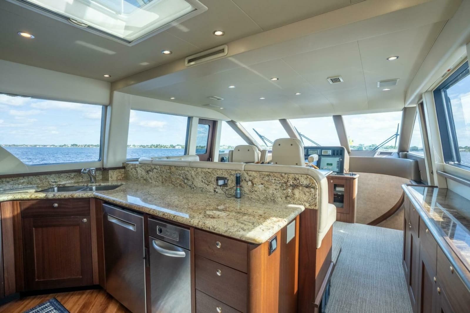 2009 Pacific Mariner 65 Motor Yacht - Photo 38