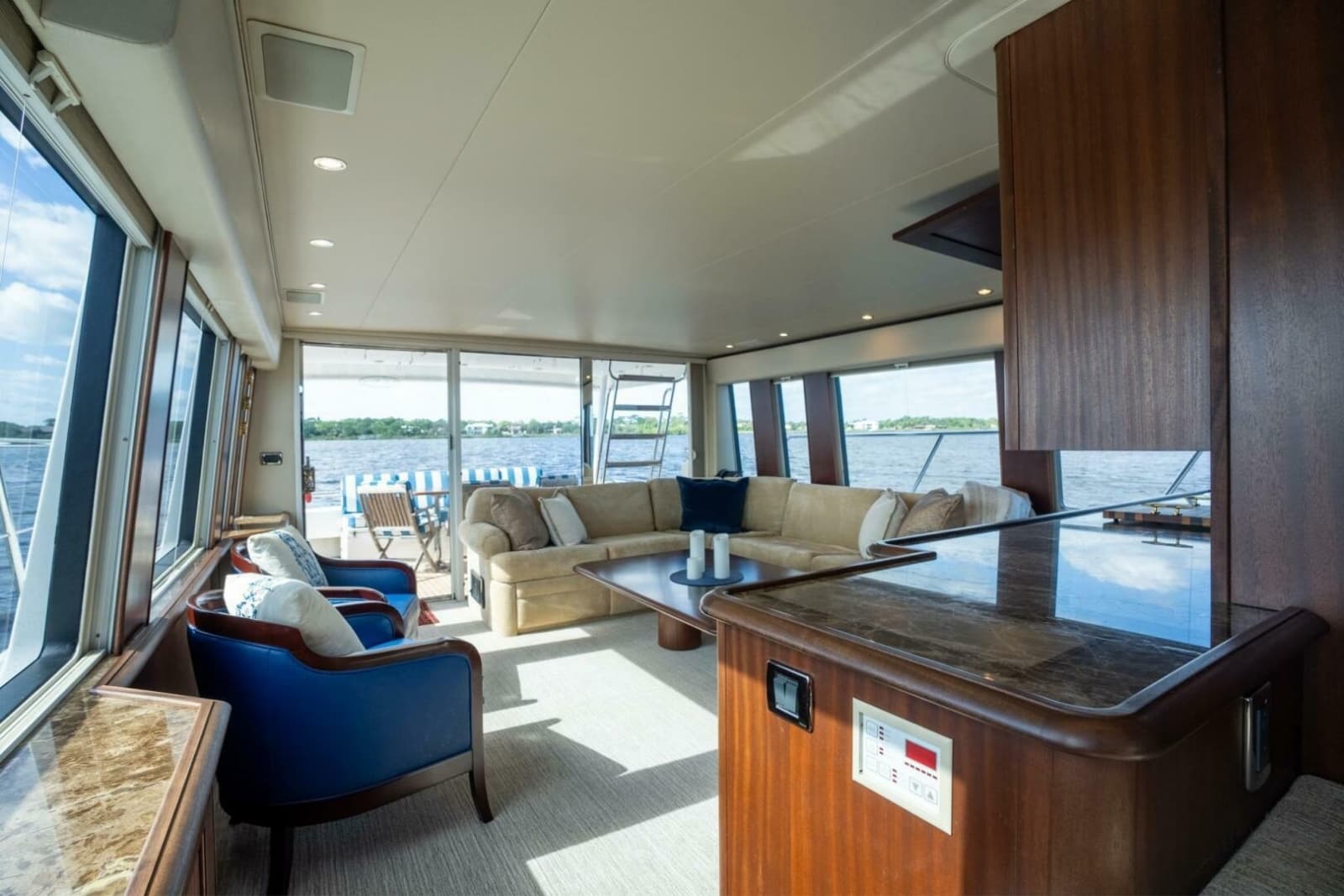 2009 Pacific Mariner 65 Motor Yacht - Photo 39