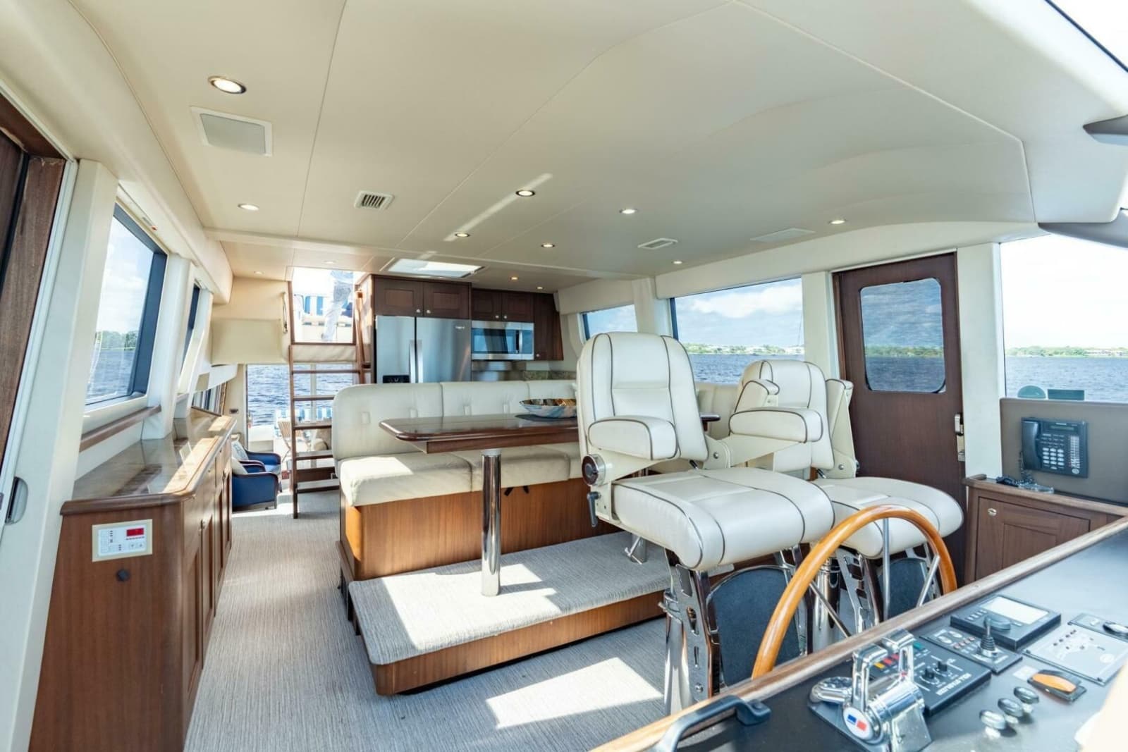 2009 Pacific Mariner 65 Motor Yacht - Photo 30