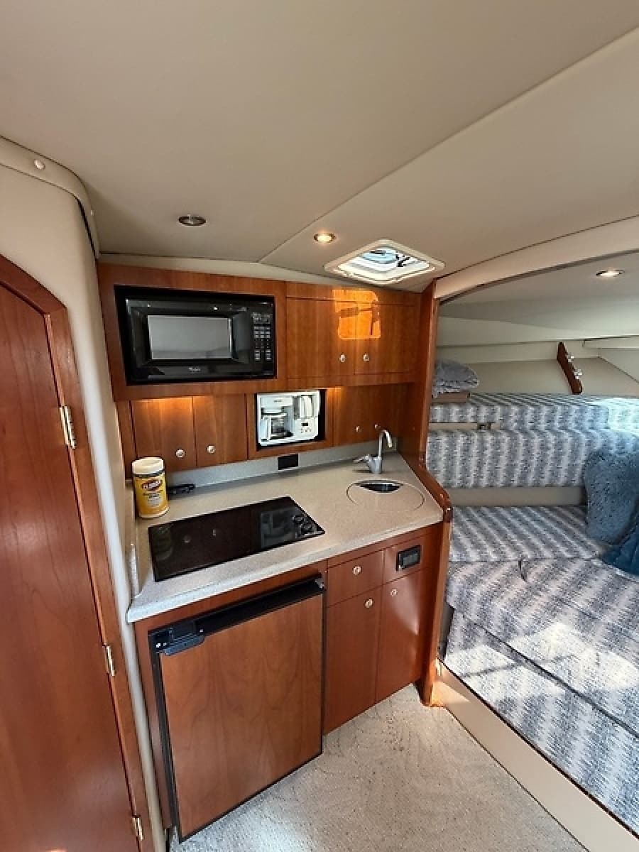 2005 Rampage 33 Express - Photo 45