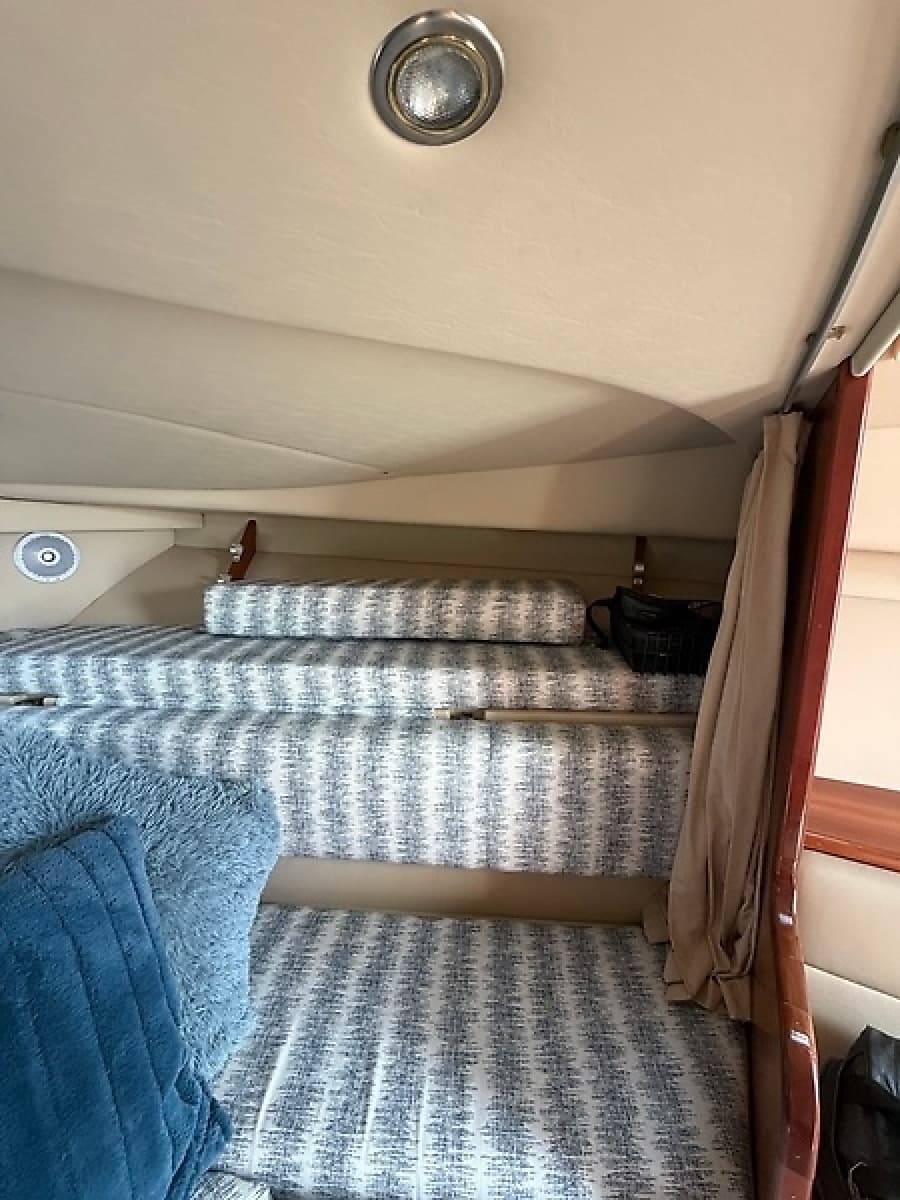 2005 Rampage 33 Express - Photo 37