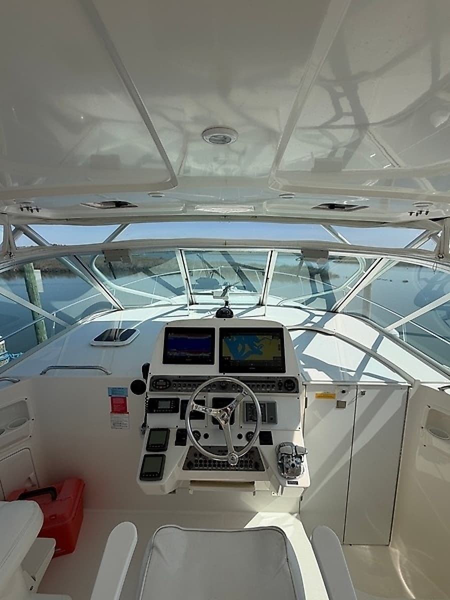 2005 Rampage 33 Express - Photo 28