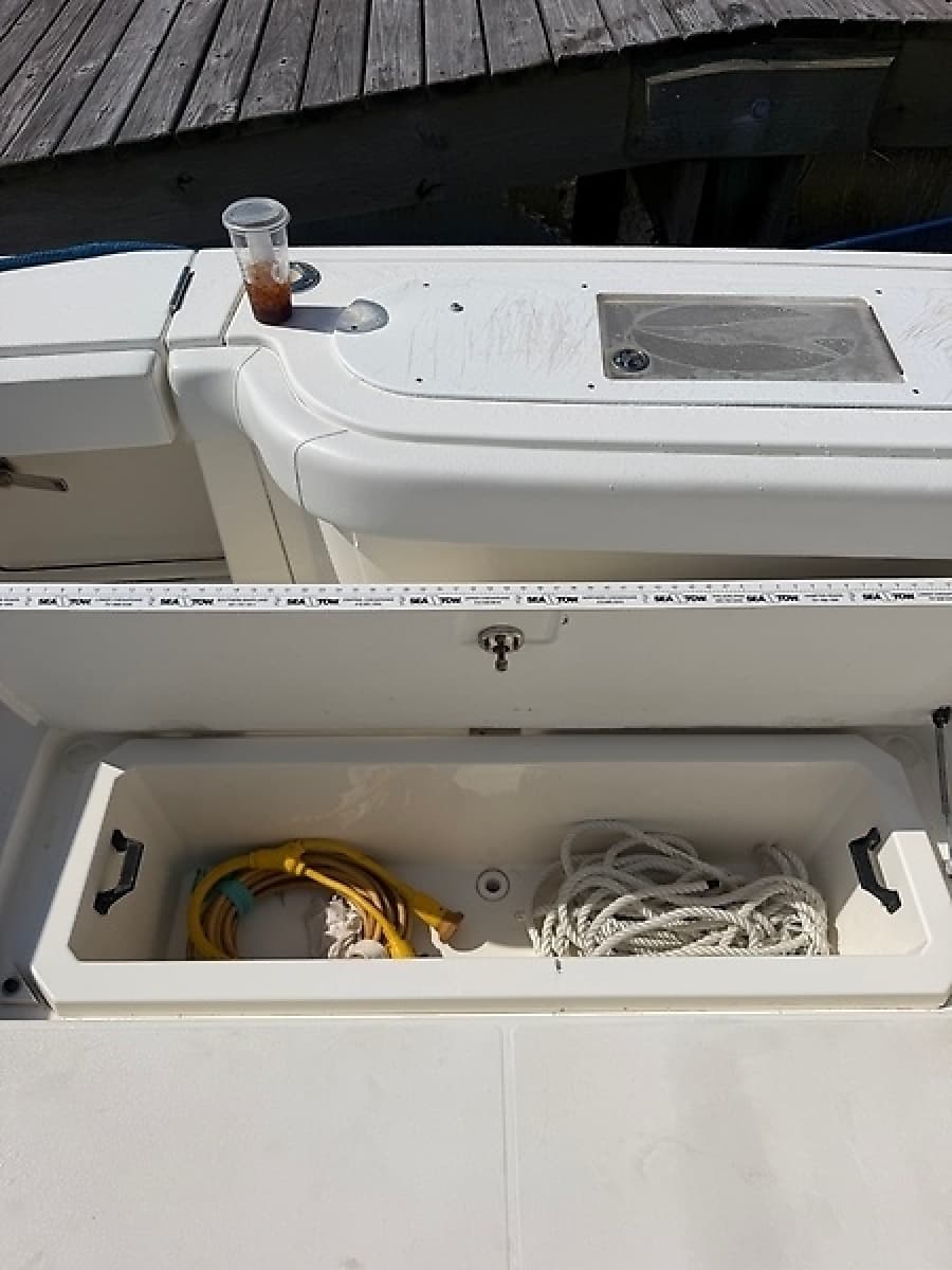 2005 Rampage 33 Express - Photo 12
