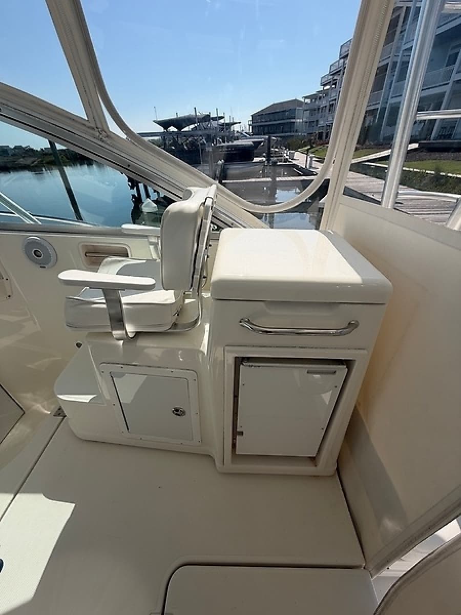 2005 Rampage 33 Express - Photo 18