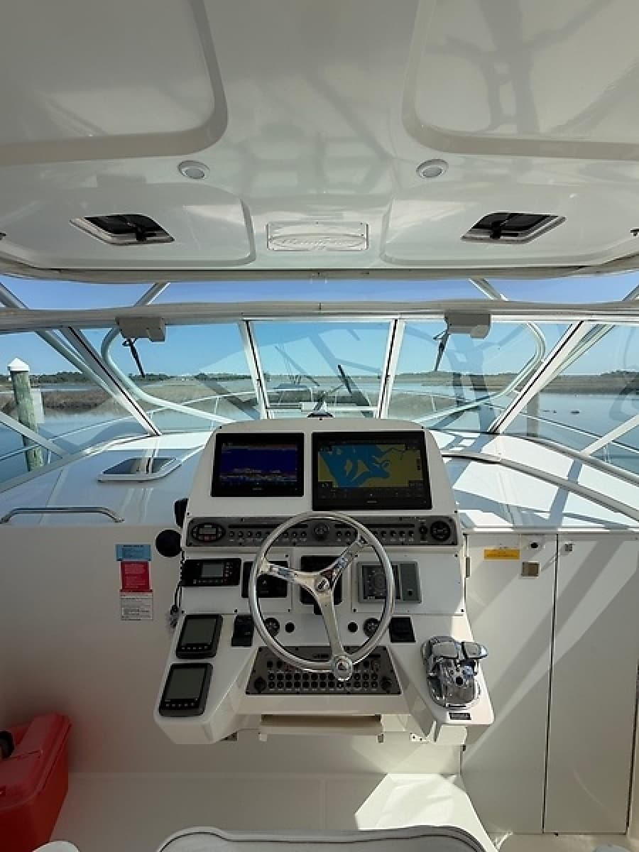 2005 Rampage 33 Express - Photo 24
