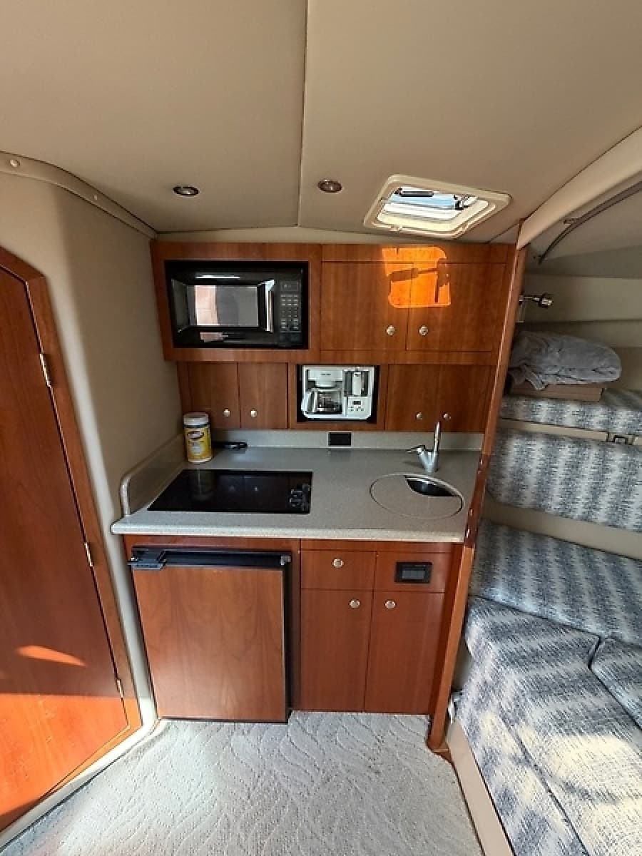 2005 Rampage 33 Express - Photo 33