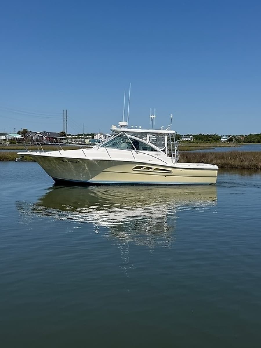 2005 Rampage 33 Express - Photo 2