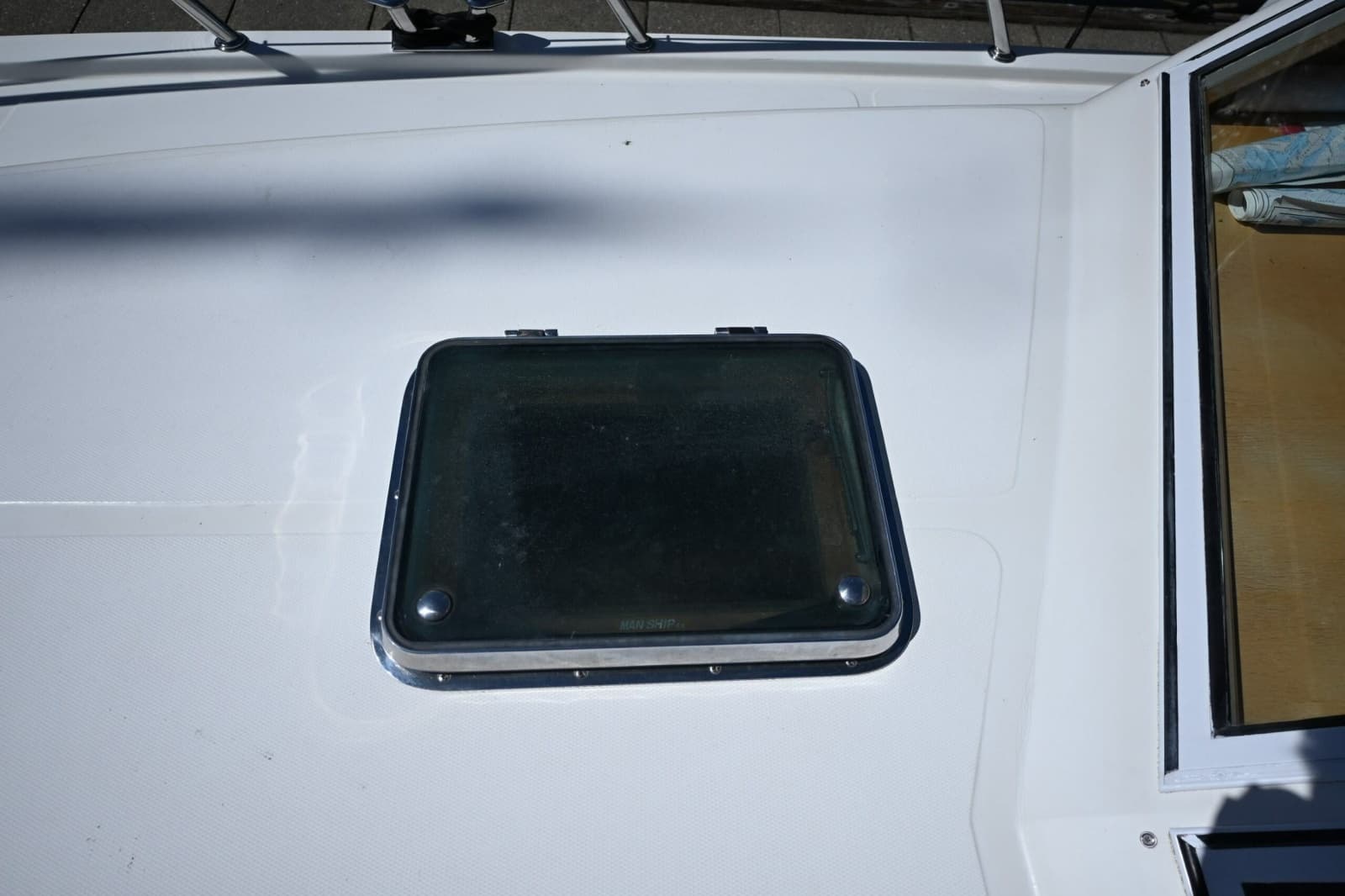 1999 McKinna 47 Sedan - Photo 13
