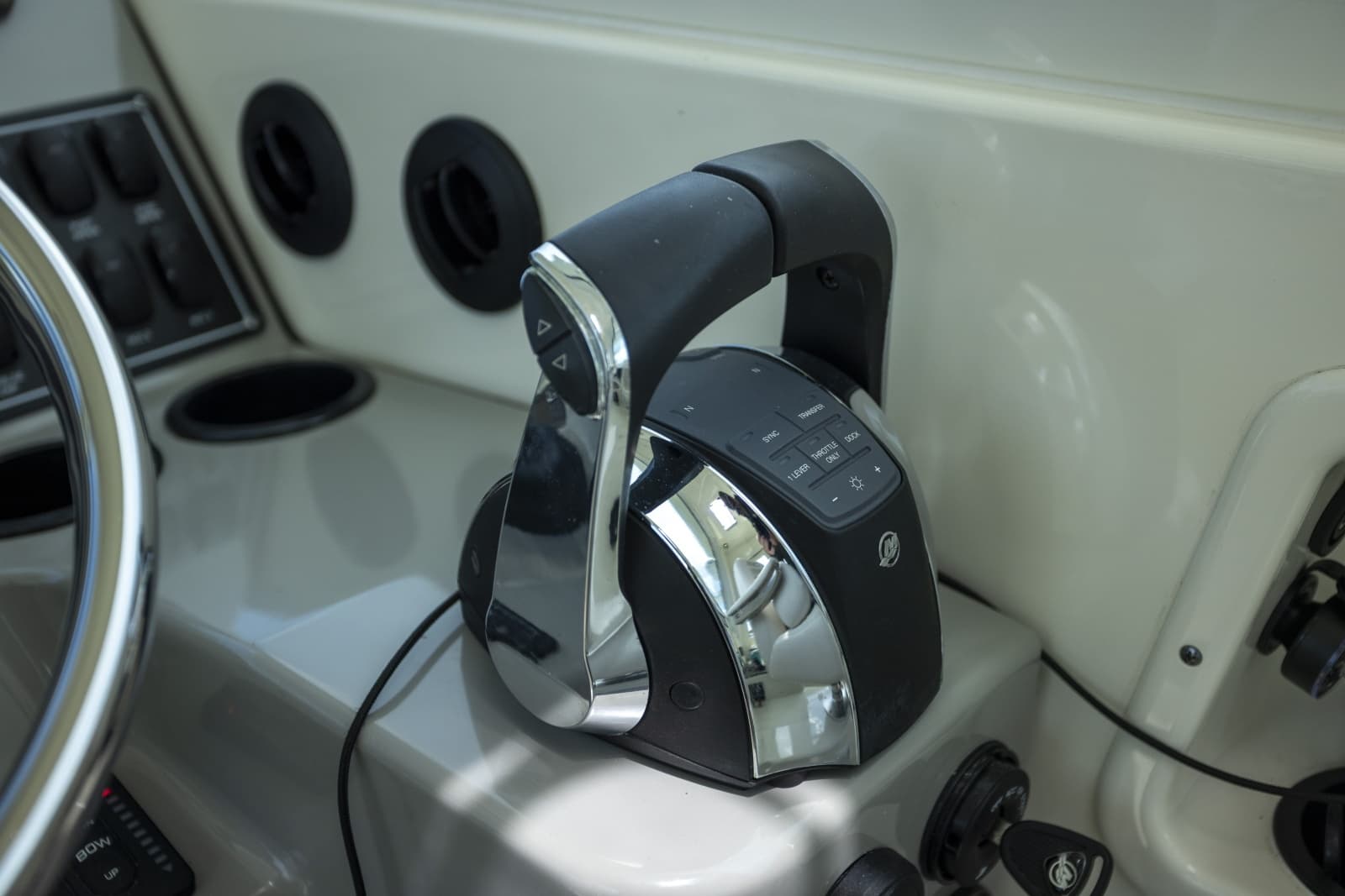 2014 Boston Whaler 315 Conquest - Photo 5