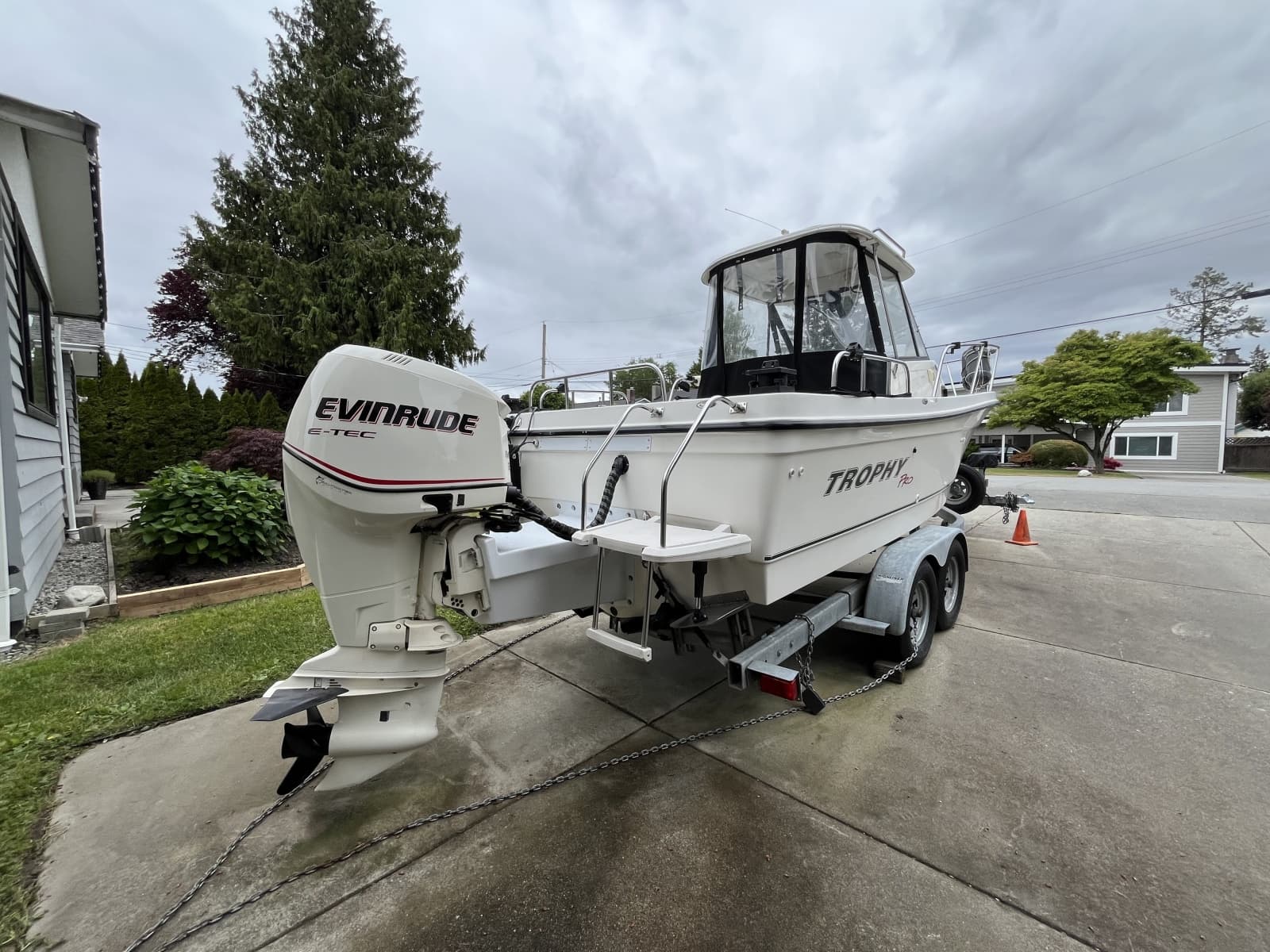 2005 Bayliner Trophy 2052 Walkaround - Photo 6
