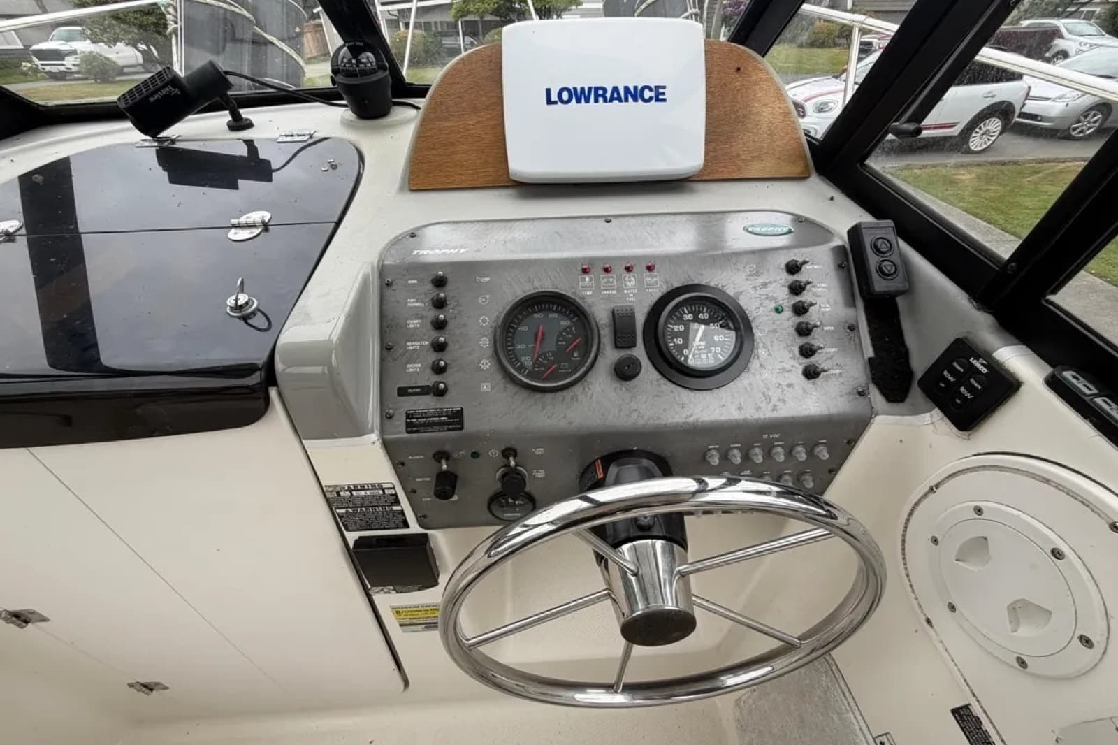 2005 Bayliner Trophy 2052 Walkaround - Photo 16