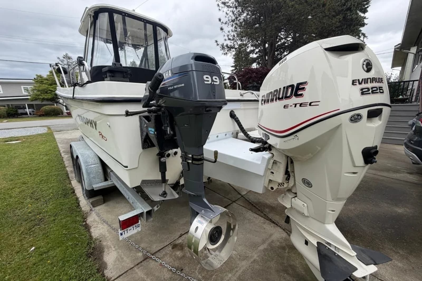 2005 Bayliner Trophy 2052 Walkaround - Photo 7