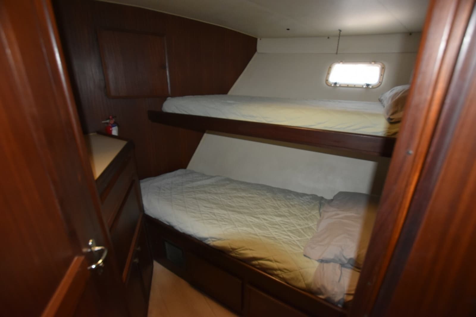 1983 Hatteras High Performance Convertible - Photo 22