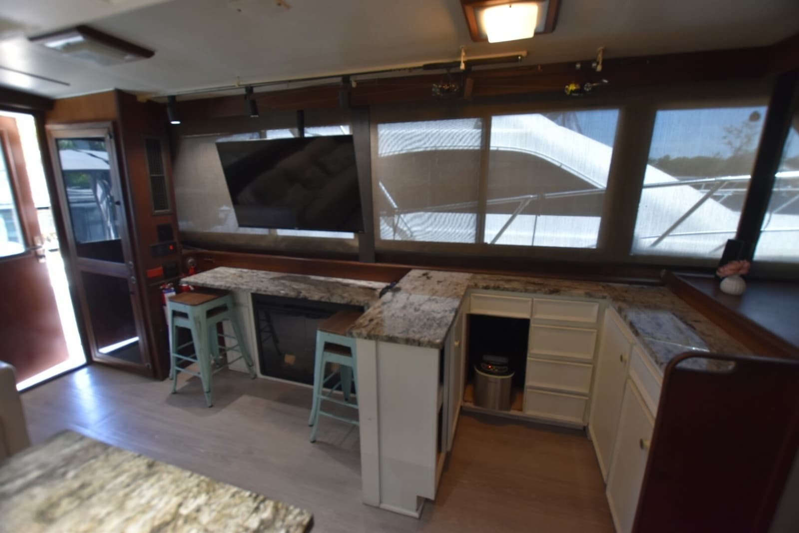 1983 Hatteras High Performance Convertible - Photo 12