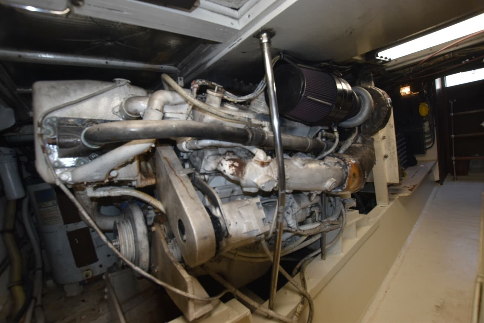 1983 Hatteras High Performance Convertible - Photo 25