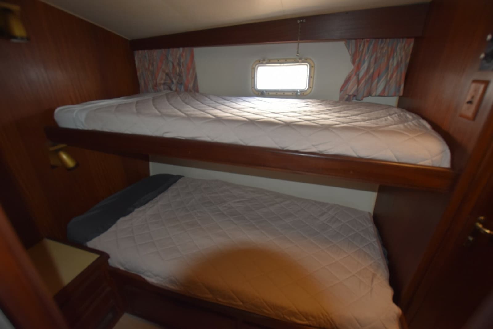 1983 Hatteras High Performance Convertible - Photo 19