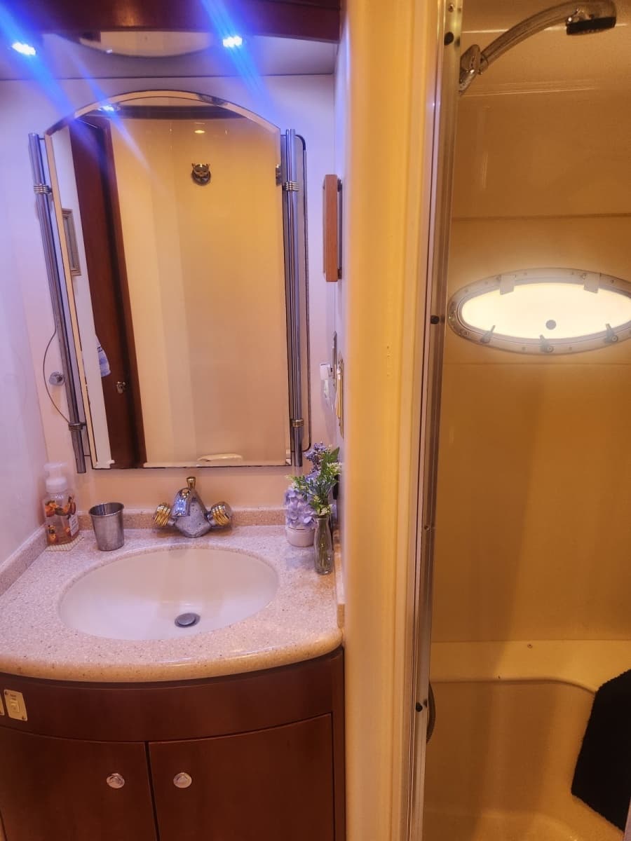 1998 Carver Voyager Pilothouse - Photo 23