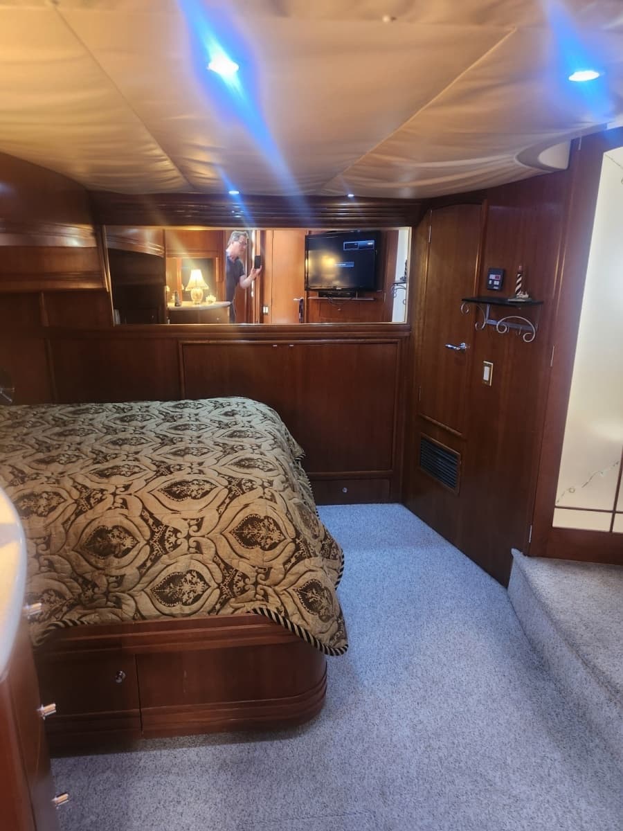 1998 Carver Voyager Pilothouse - Photo 20