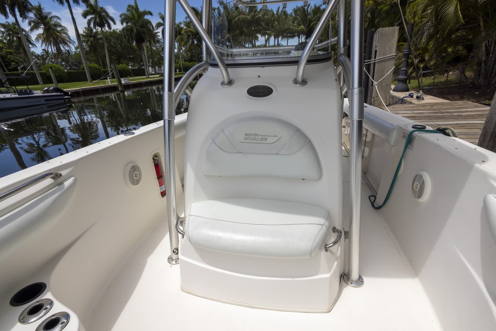 2007 Boston Whaler 270 OUTRAGE - Photo 3
