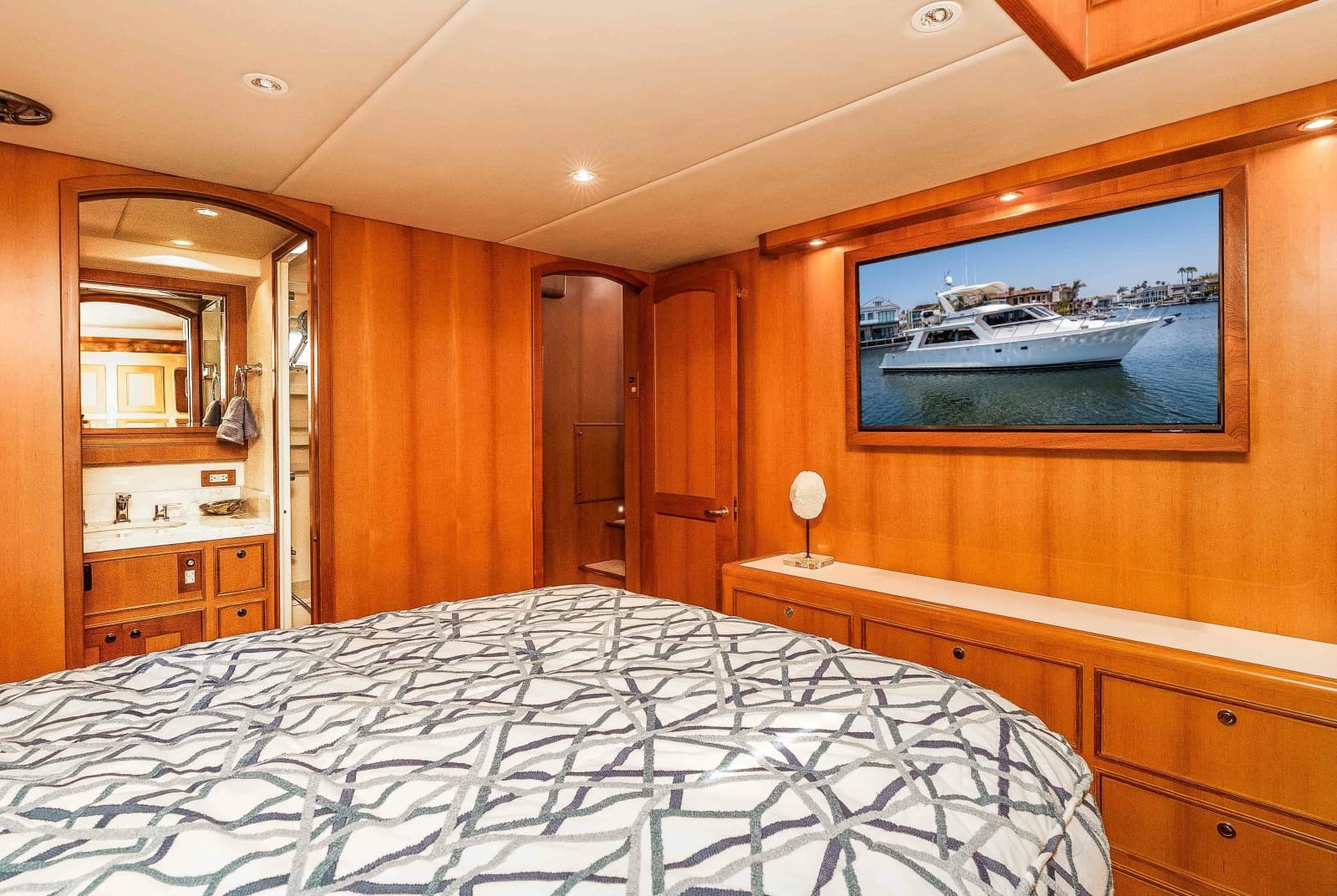 2005 Offshore Yachts Pilothouse - Photo 30