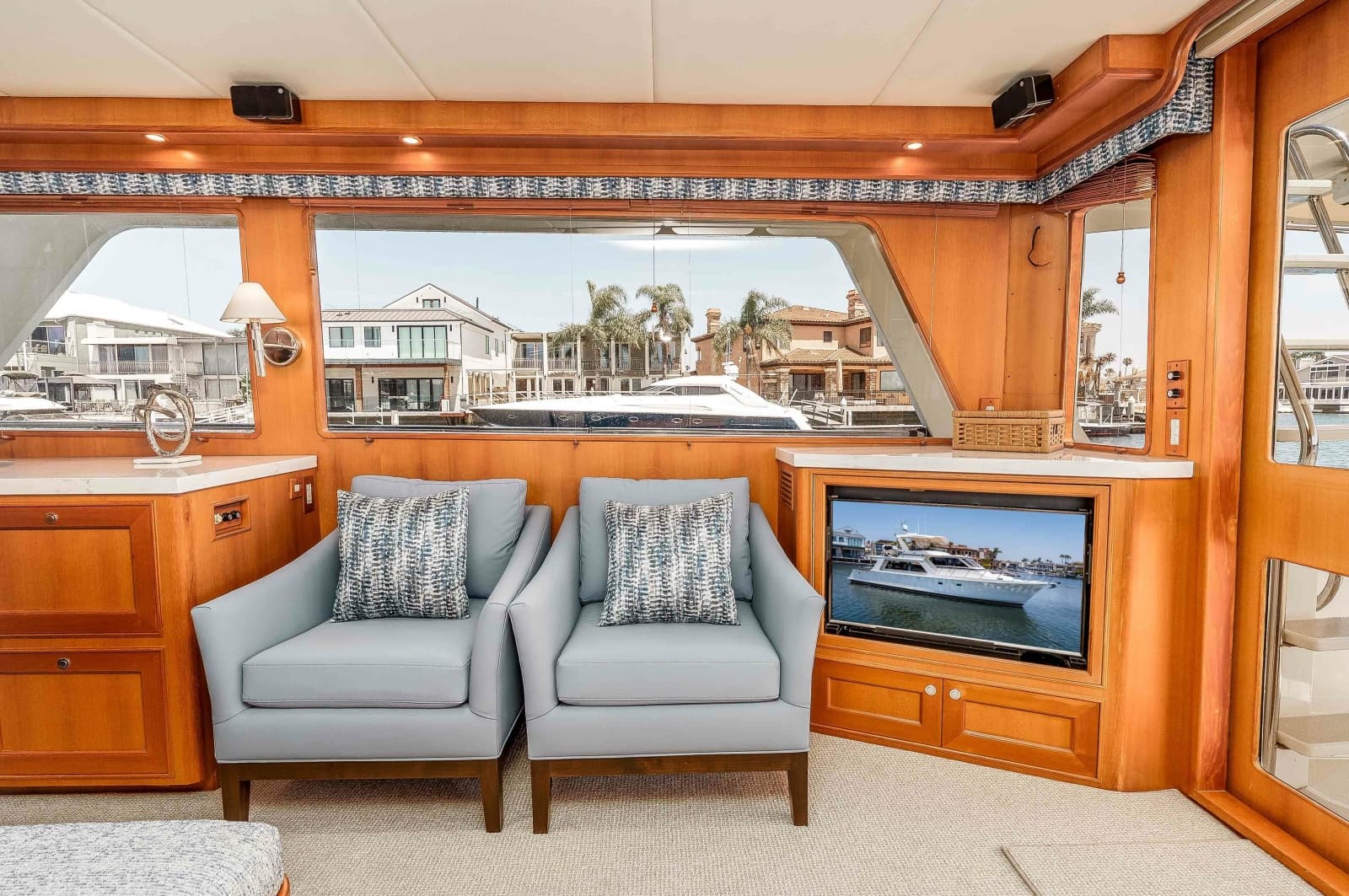 2005 Offshore Yachts Pilothouse - Photo 20
