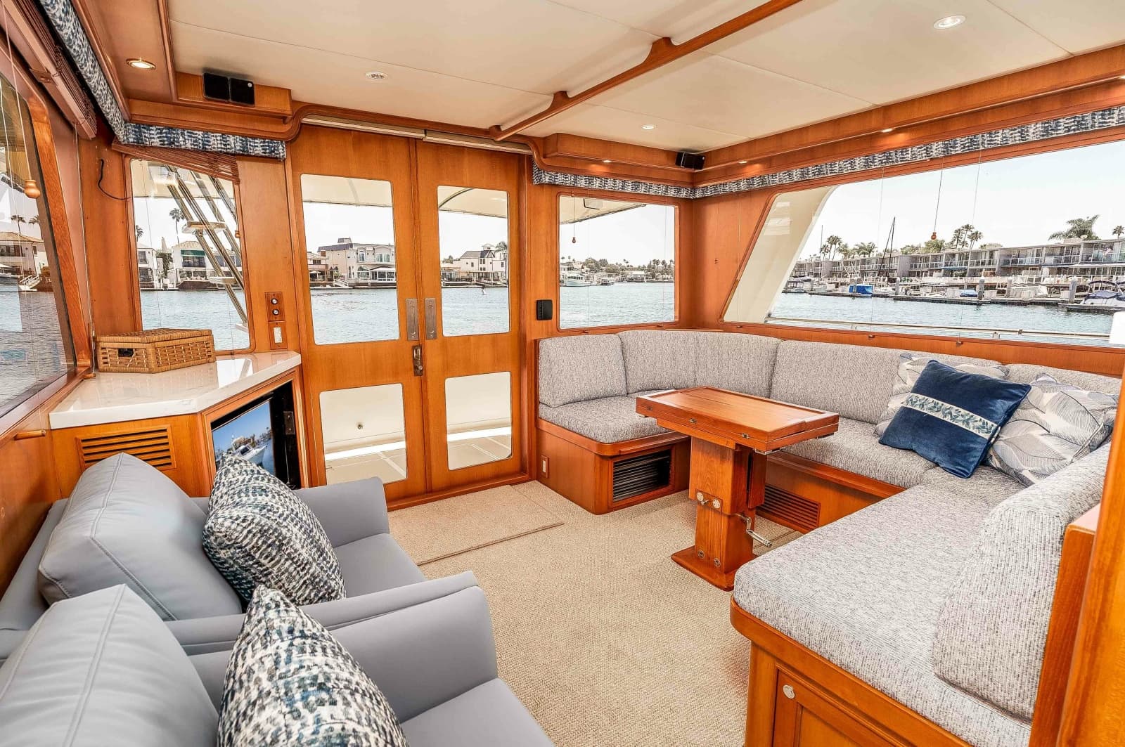 2005 Offshore Yachts Pilothouse - Photo 21
