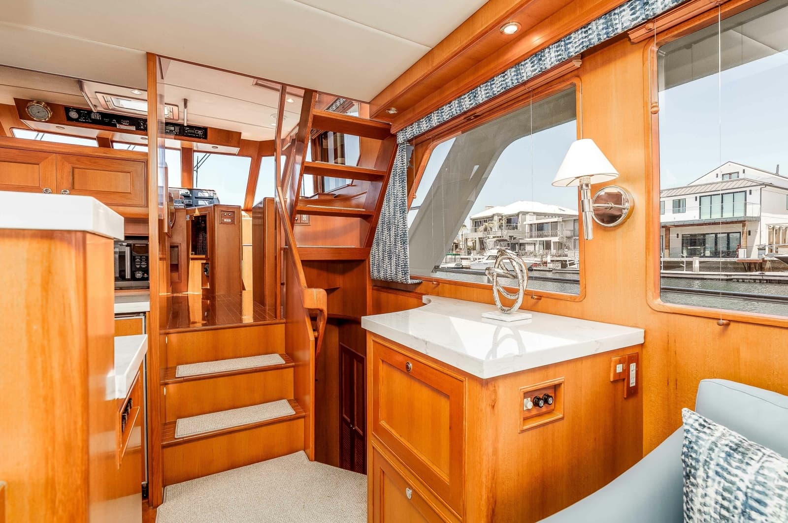2005 Offshore Yachts Pilothouse - Photo 22