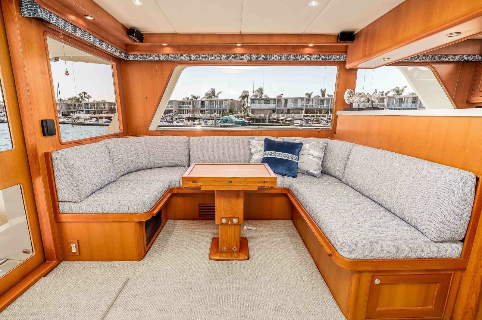 2005 Offshore Yachts Pilothouse - Photo 18