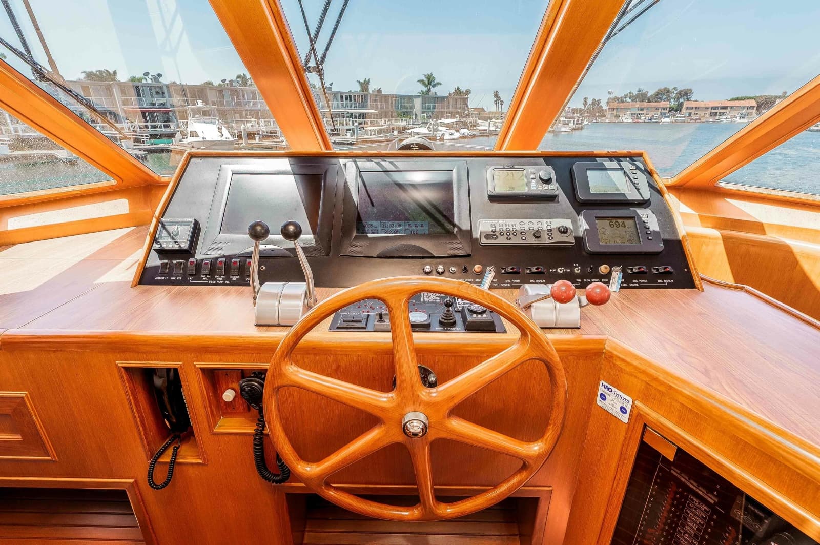 2005 Offshore Yachts Pilothouse - Photo 28