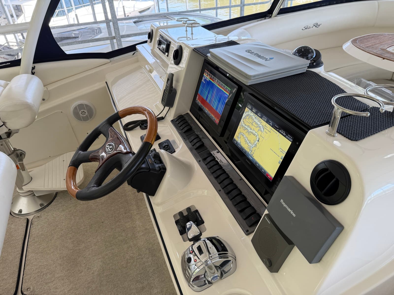 2005 Sea Ray 550 SEDAN BRIDGE - Photo 17