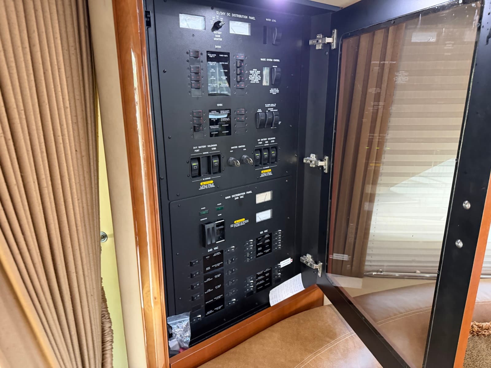 2005 Sea Ray 550 SEDAN BRIDGE - Photo 29