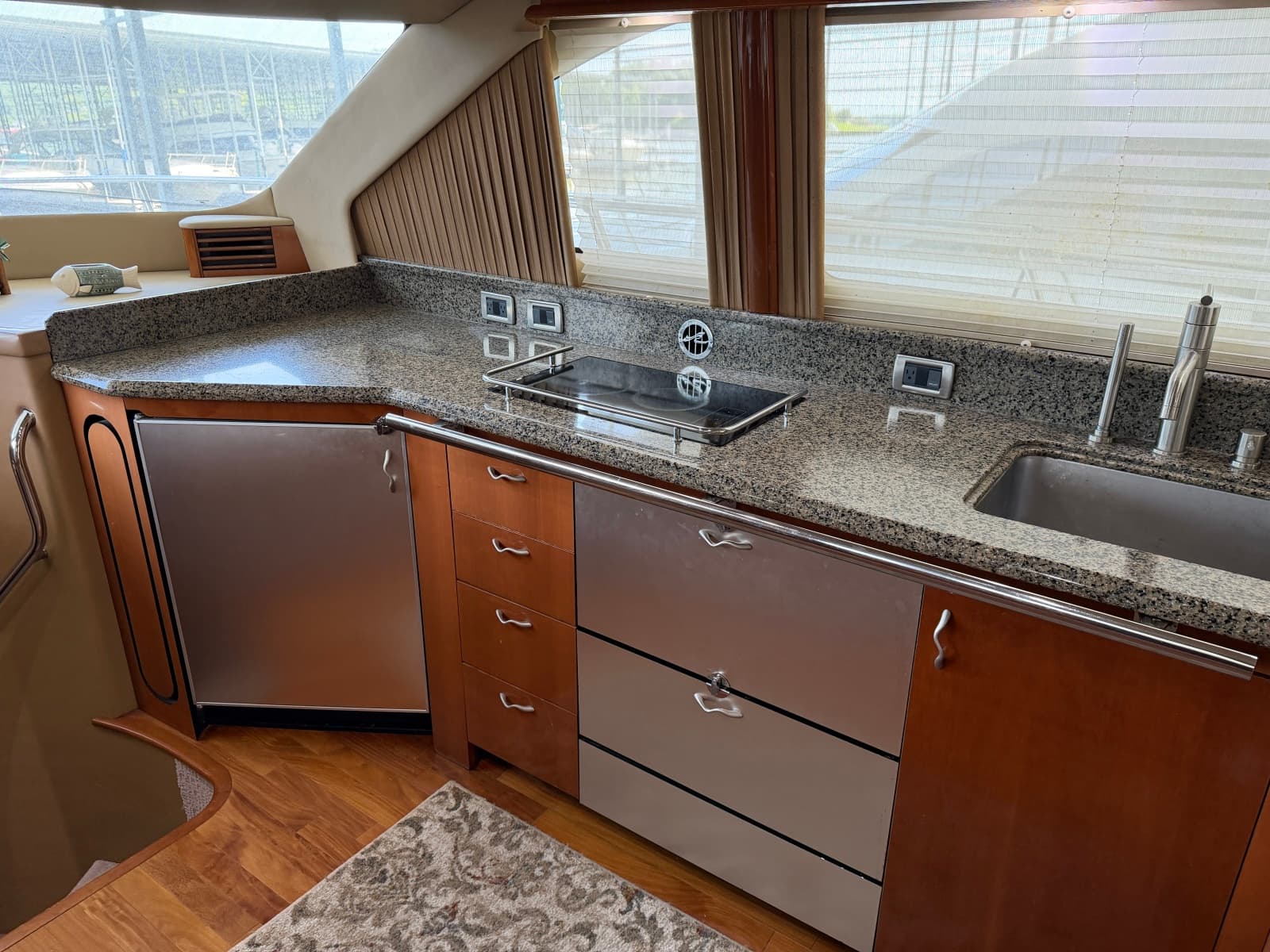 2005 Sea Ray 550 SEDAN BRIDGE - Photo 33