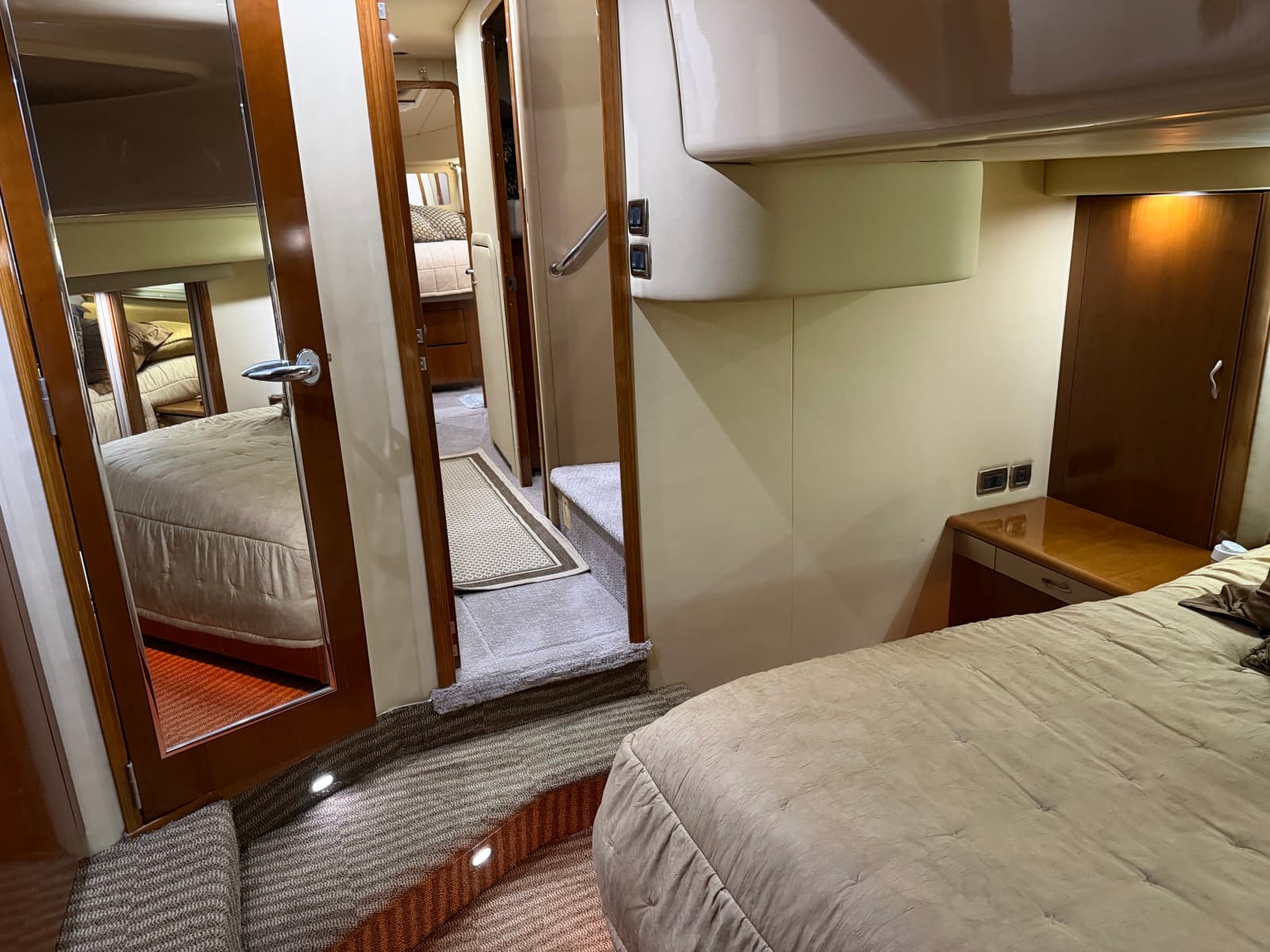 2005 Sea Ray 550 SEDAN BRIDGE - Photo 51