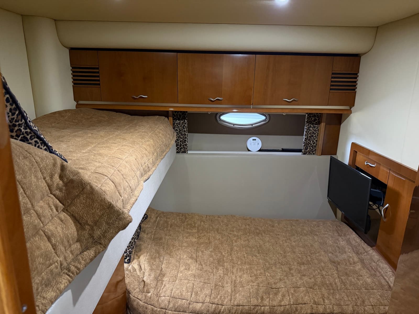 2005 Sea Ray 550 SEDAN BRIDGE - Photo 36
