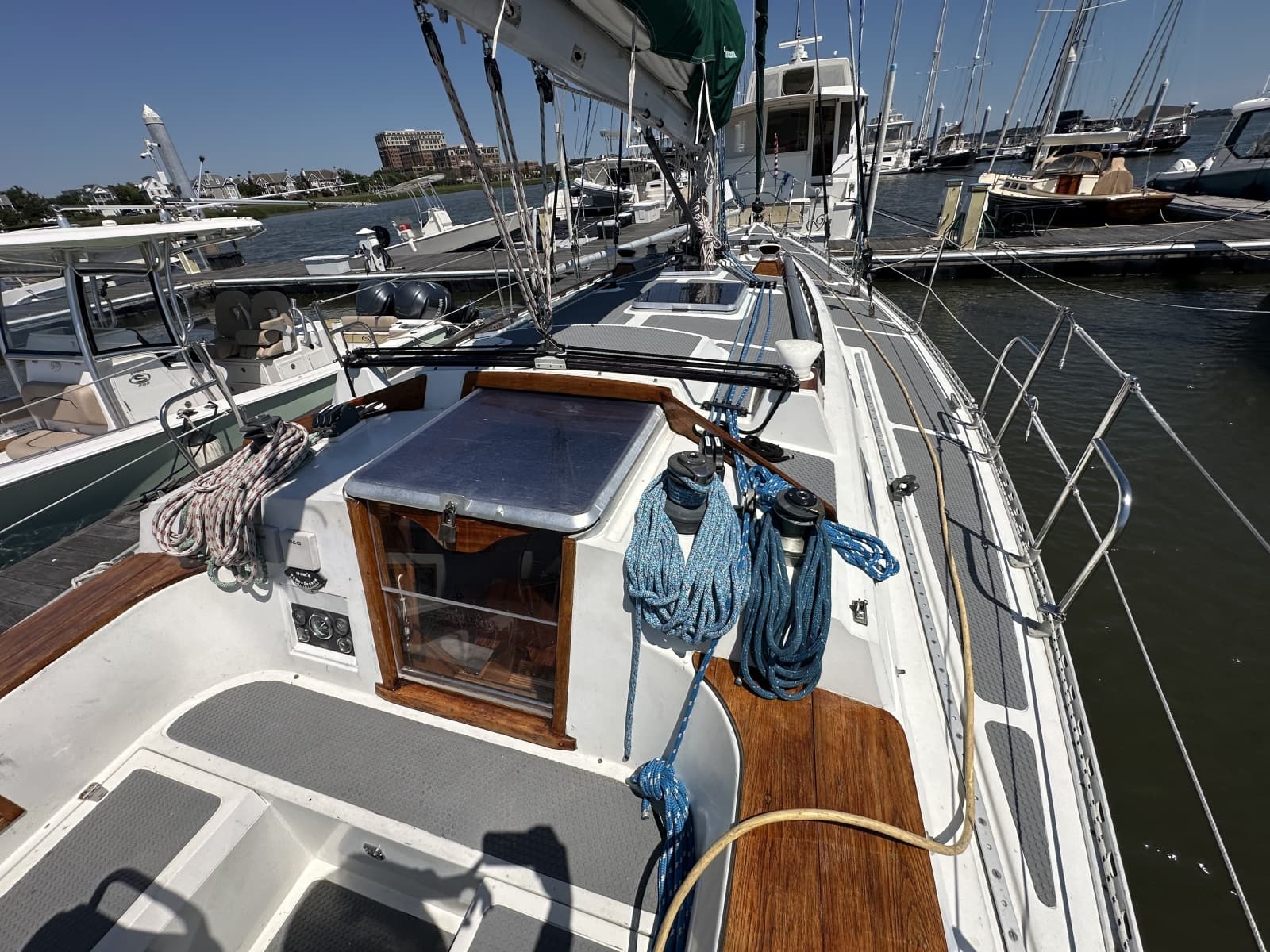 1983 Nordic 44 - Photo 28