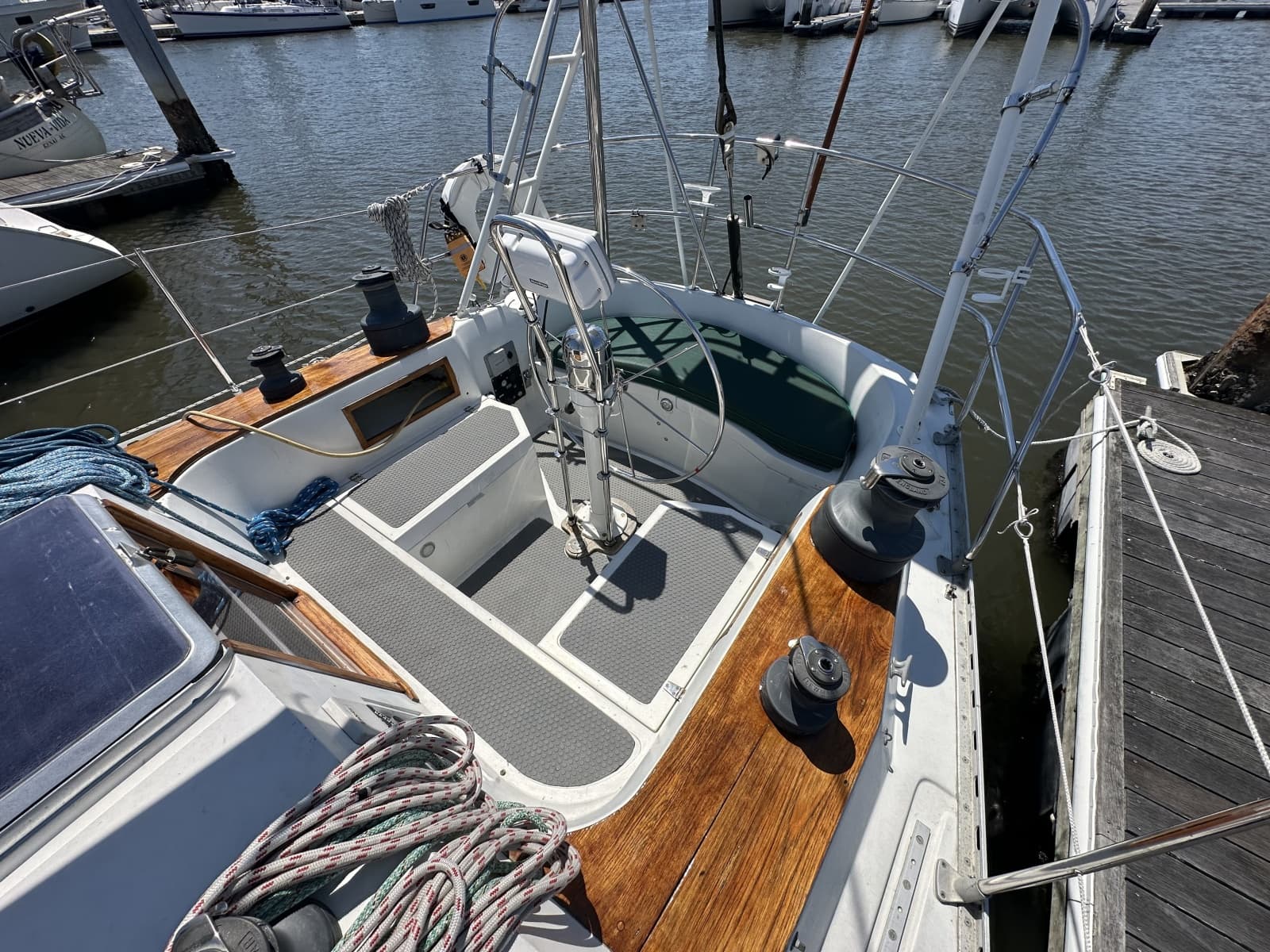 1983 Nordic 44 - Photo 22
