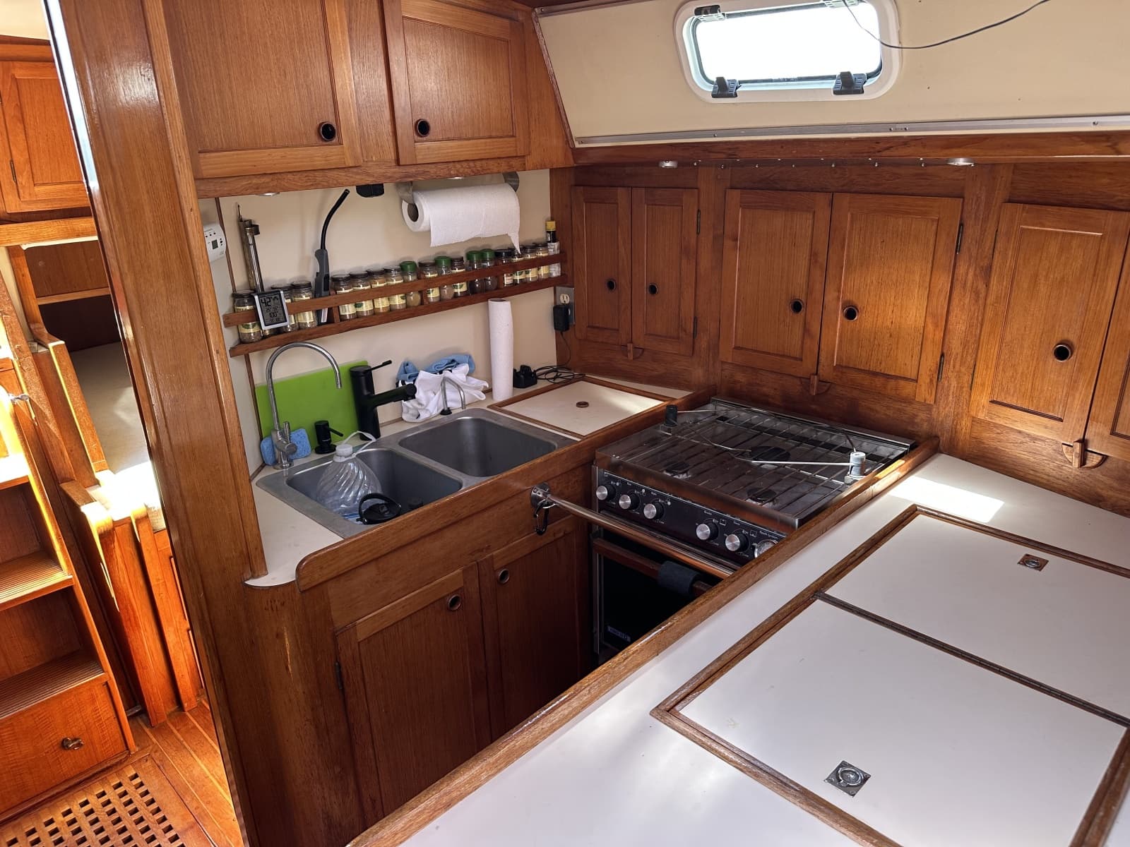 1983 Nordic 44 - Photo 32