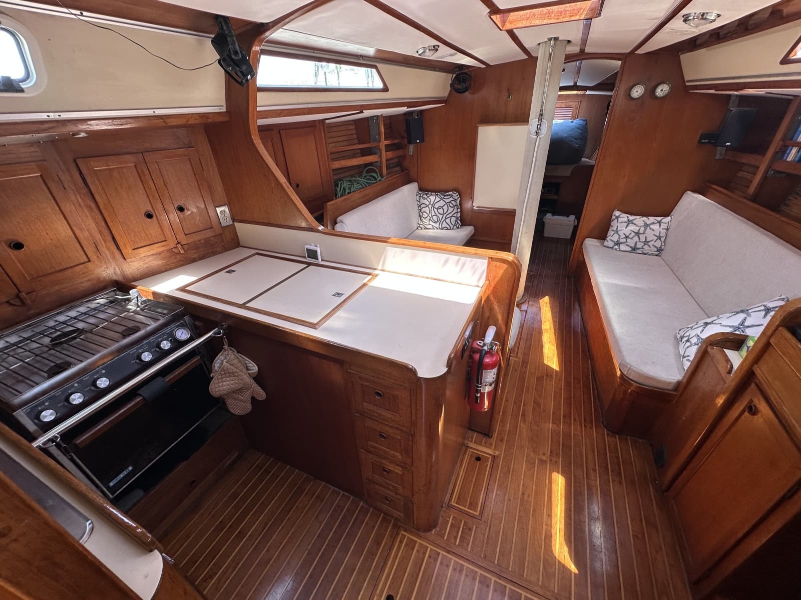 1983 Nordic 44 - Photo 33