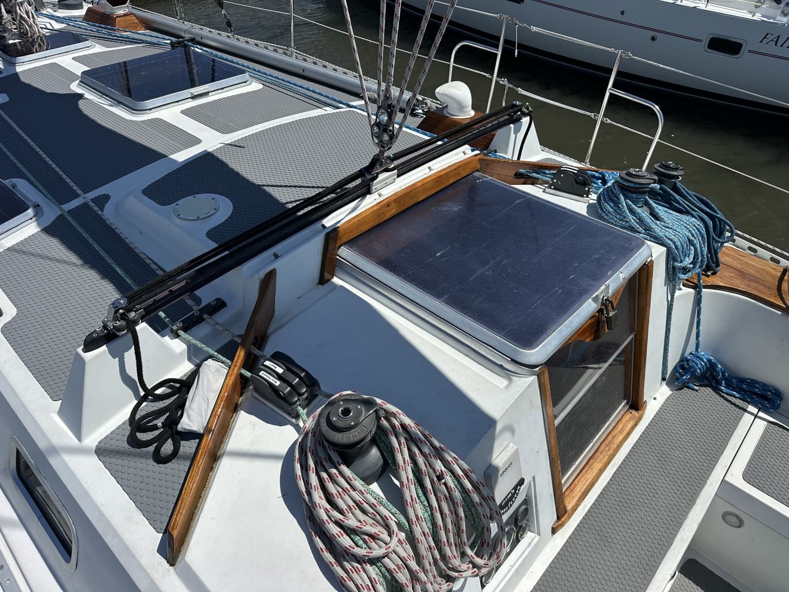 1983 Nordic 44 - Photo 20