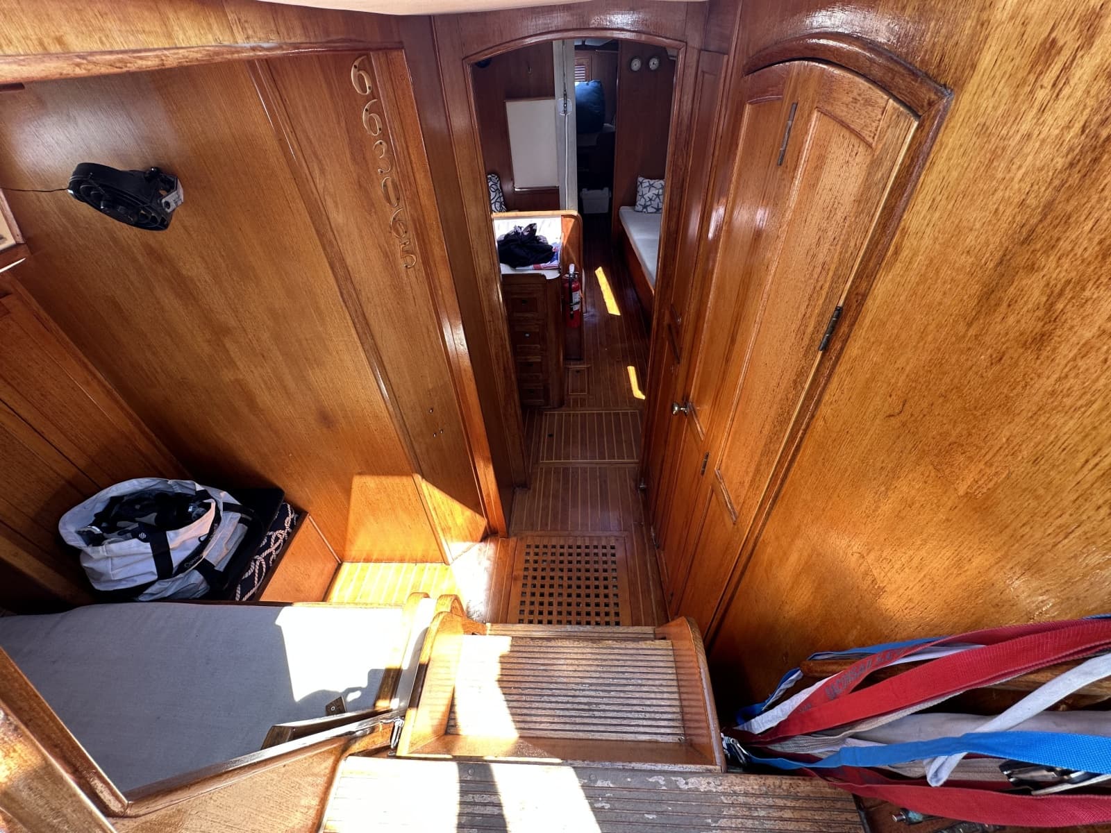 1983 Nordic 44 - Photo 29