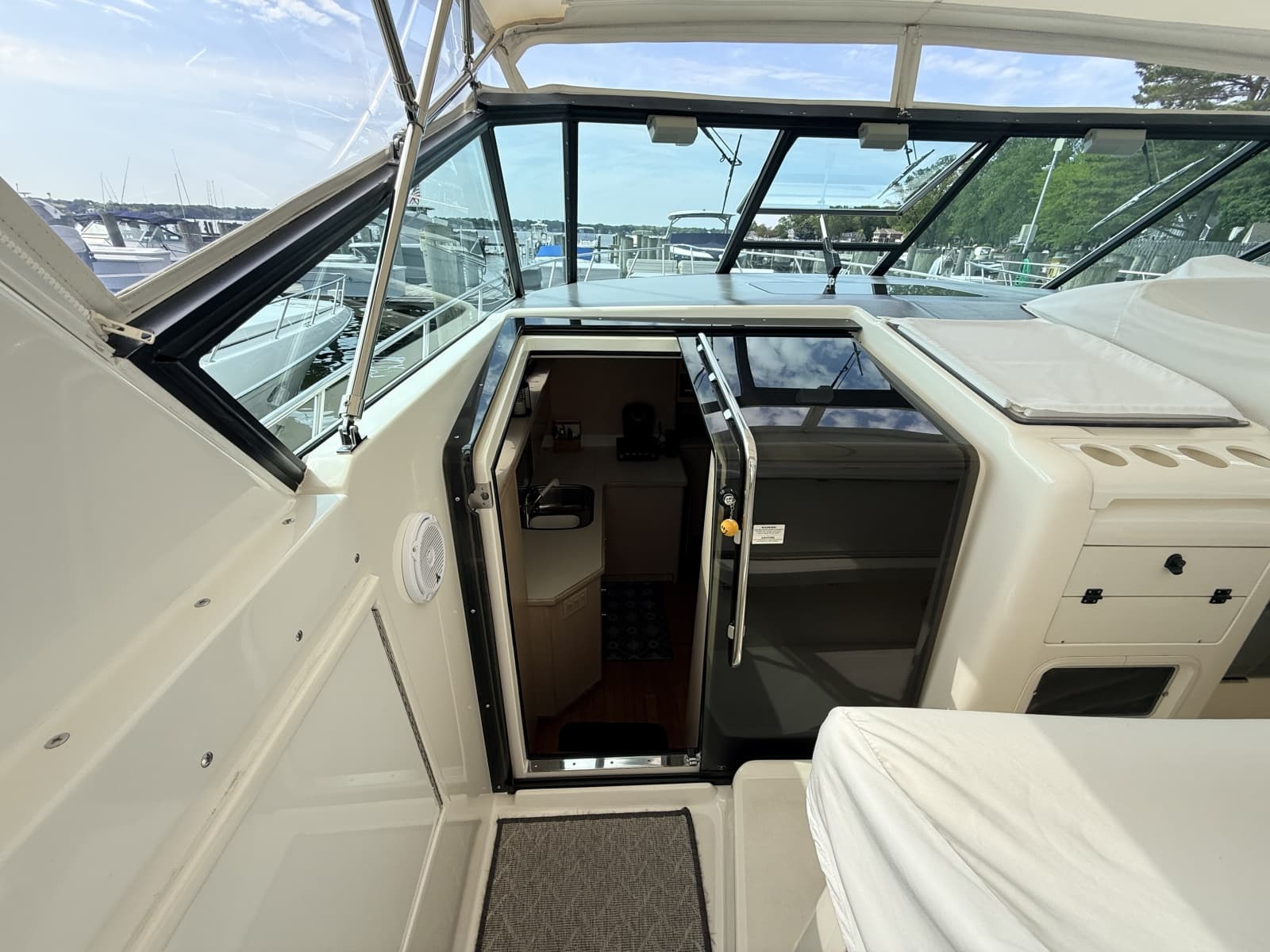 1995 Tiara Yachts 4000 Express - Photo 24