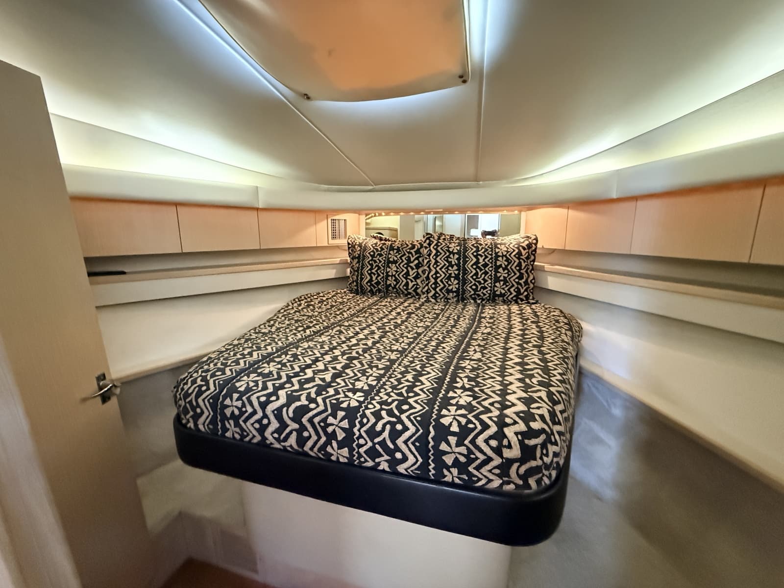1995 Tiara Yachts 4000 Express - Photo 32
