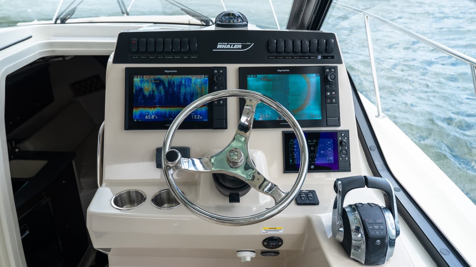 2020 Boston Whaler 325 Conquest - Photo 39