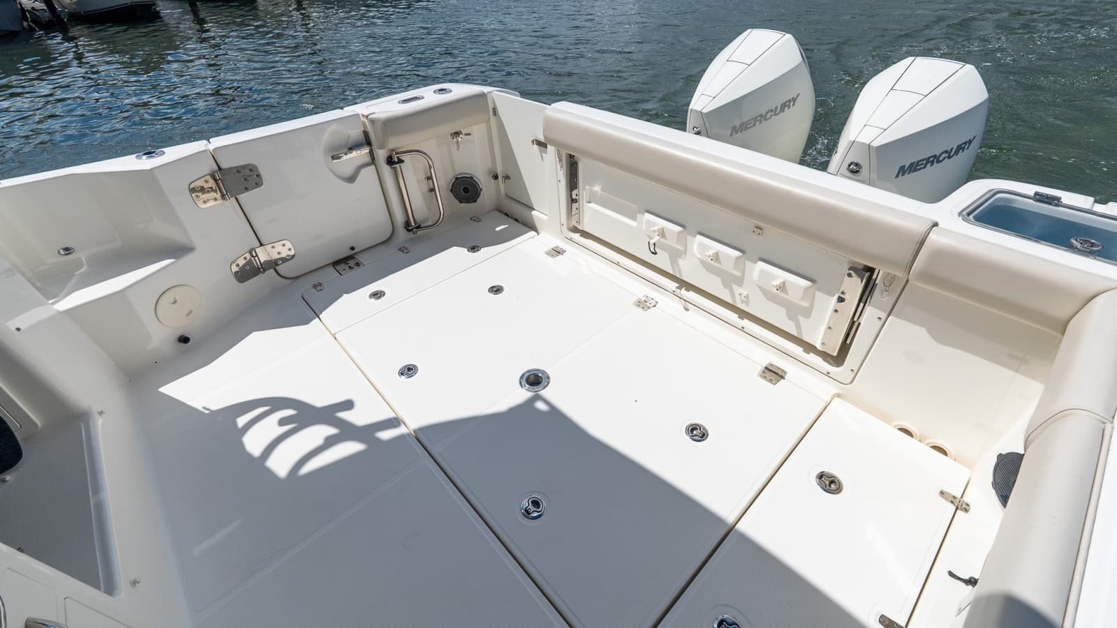 2020 Boston Whaler 325 Conquest - Photo 12