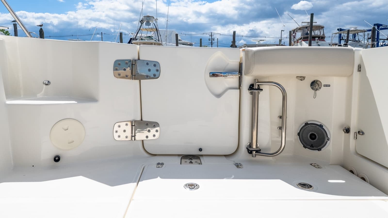 2020 Boston Whaler 325 Conquest - Photo 13
