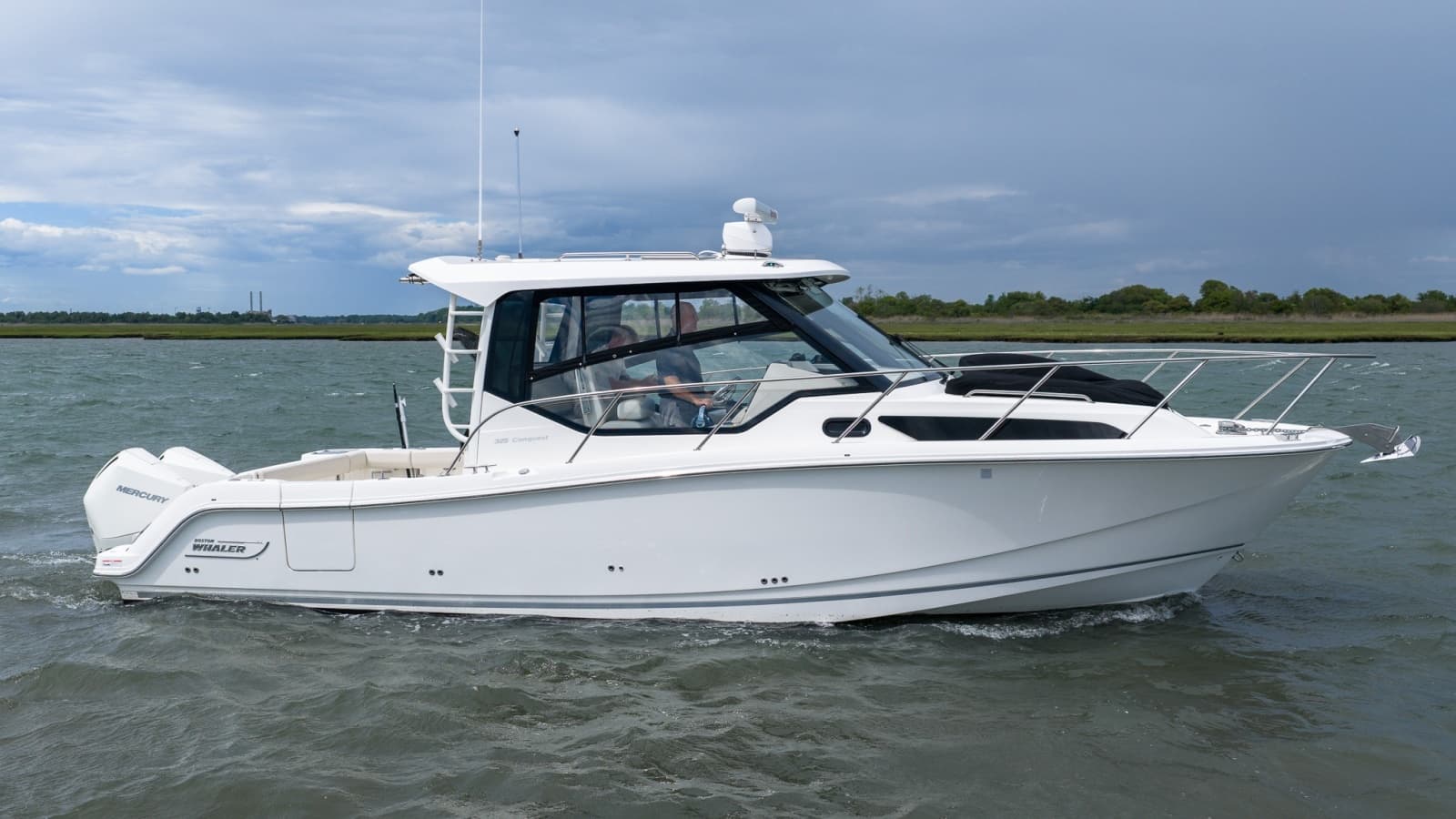 2020 Boston Whaler 325 Conquest - Photo 2